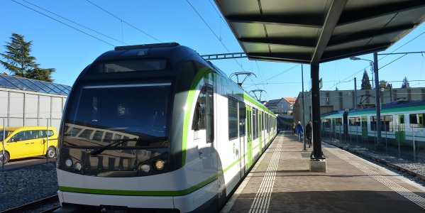 Cossonay-gare - Echallens en car postal