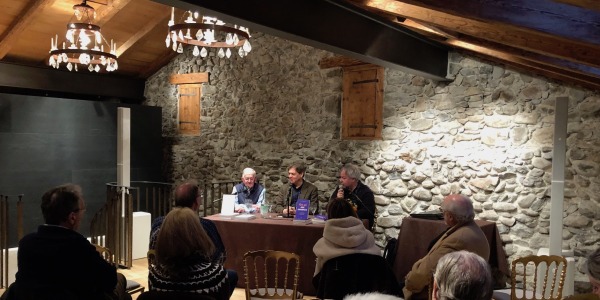Vie culturelle au Kleines Landhaus de Saanen, avec la Librairie des Alpages